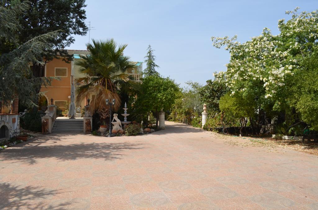 Rubino Villa *